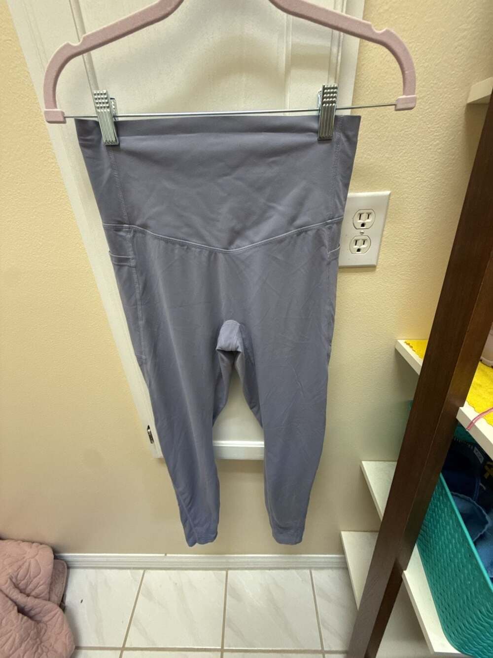 Halara High Waisted Crossover Pocket Leggings
